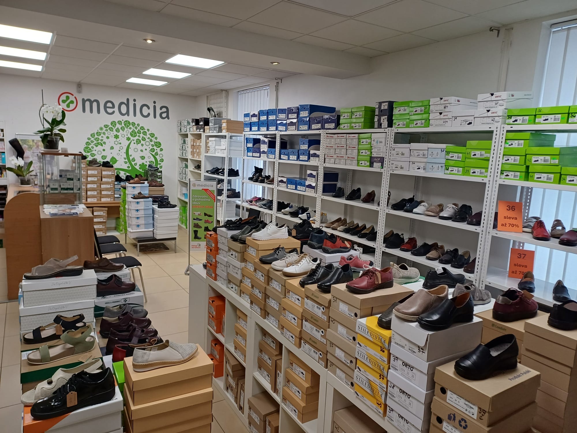 Prodejna Medicia 1 (2)